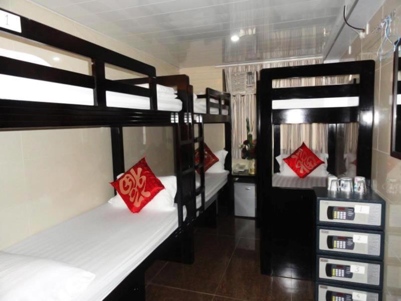 Hostel 16 Paris Guest House Block E Reception 10Th Floor Hong Kong Bagian luar foto