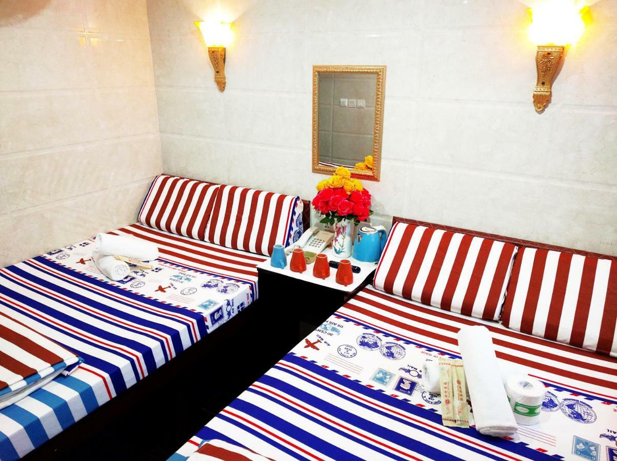Hostel 16 Paris Guest House Block E Reception 10Th Floor Hong Kong Bagian luar foto