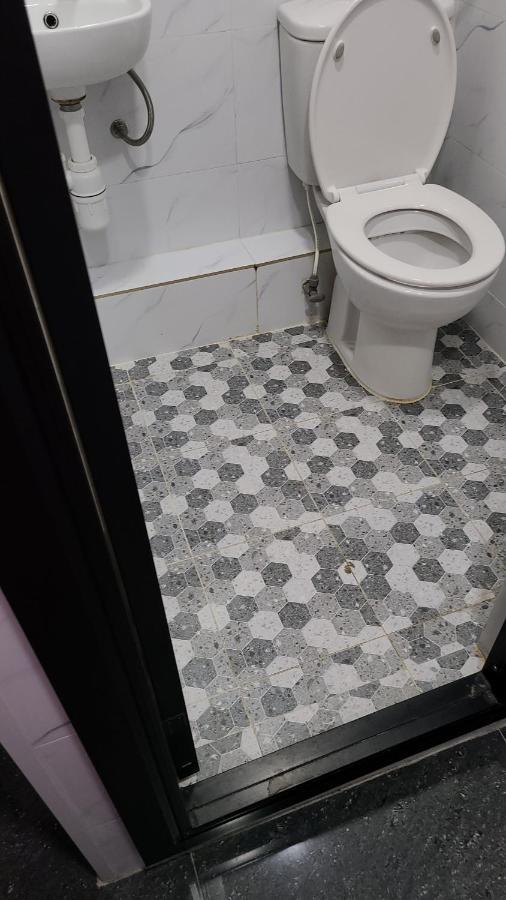 Hostel 16 Paris Guest House Block E Reception 10Th Floor Hong Kong Bagian luar foto