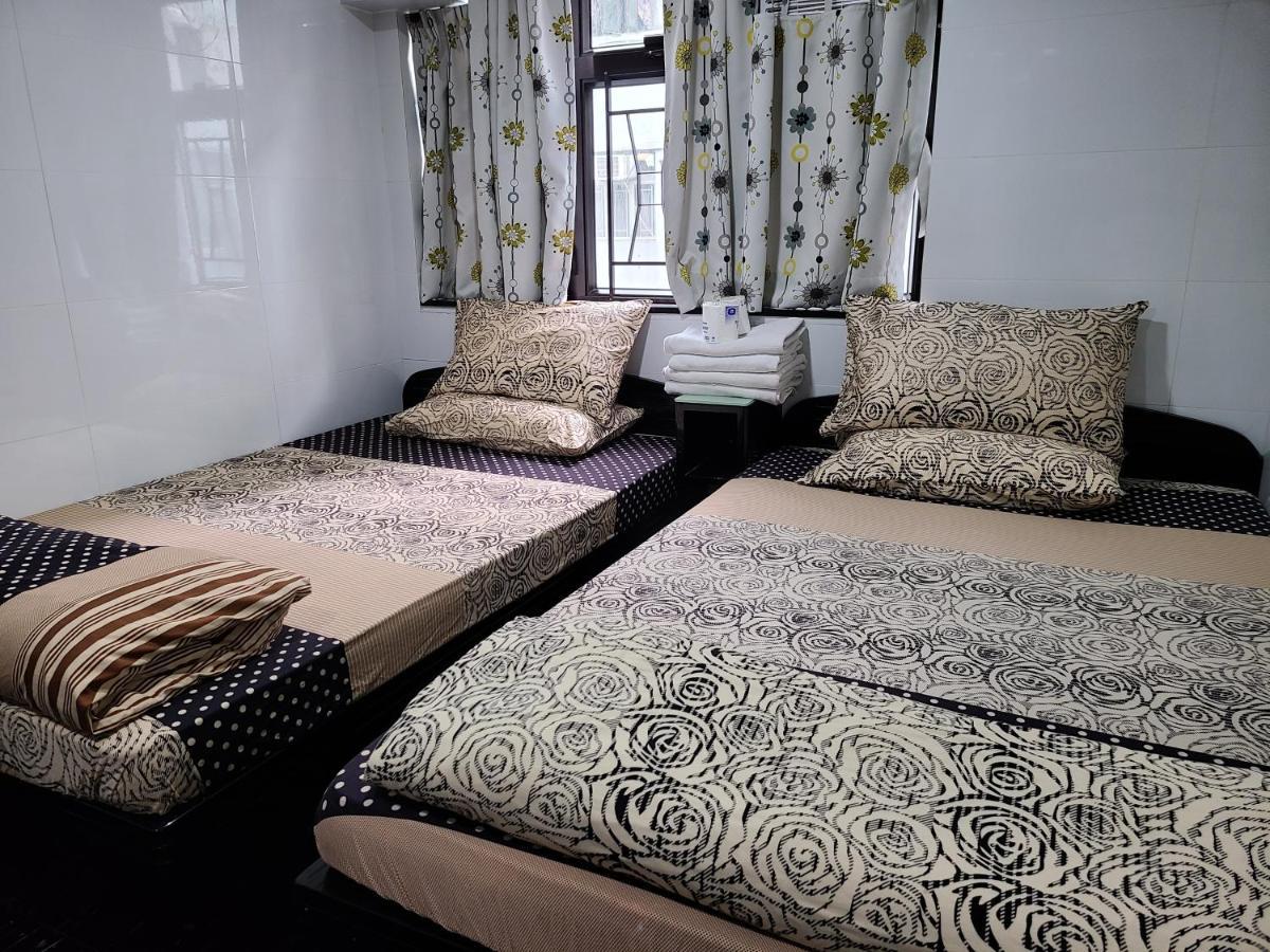 Hostel 16 Paris Guest House Block E Reception 10Th Floor Hong Kong Bagian luar foto