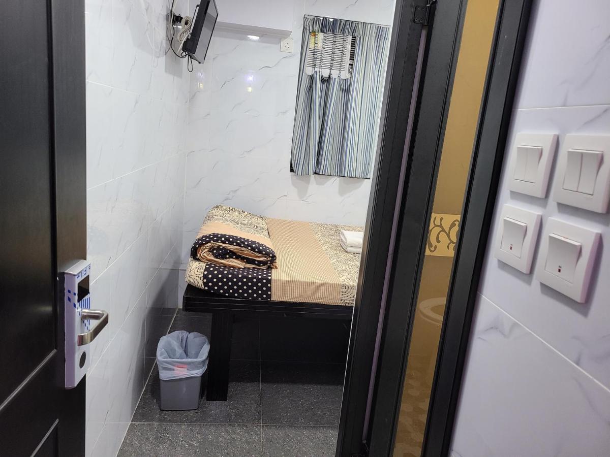 Hostel 16 Paris Guest House Block E Reception 10Th Floor Hong Kong Bagian luar foto