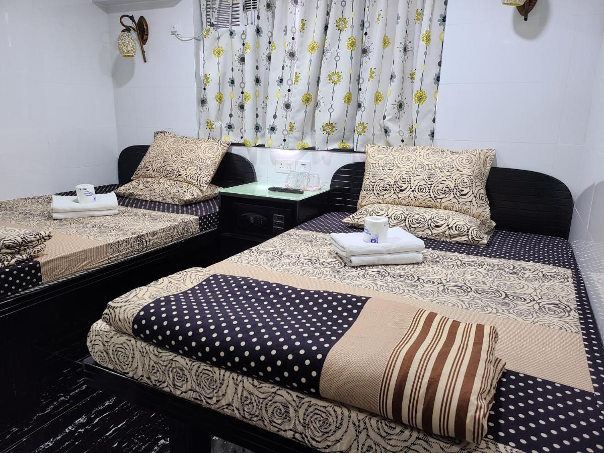 Hostel 16 Paris Guest House Block E Reception 10Th Floor Hong Kong Bagian luar foto
