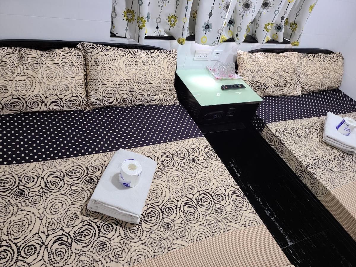 Hostel 16 Paris Guest House Block E Reception 10Th Floor Hong Kong Bagian luar foto