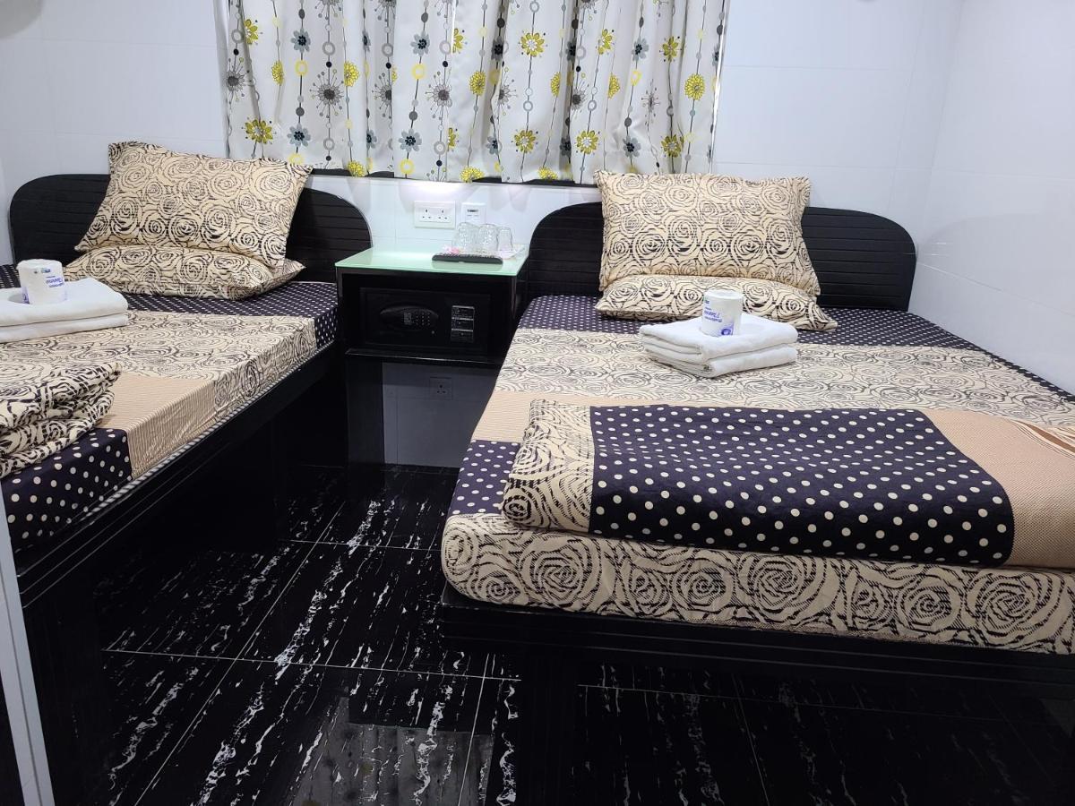 Hostel 16 Paris Guest House Block E Reception 10Th Floor Hong Kong Bagian luar foto